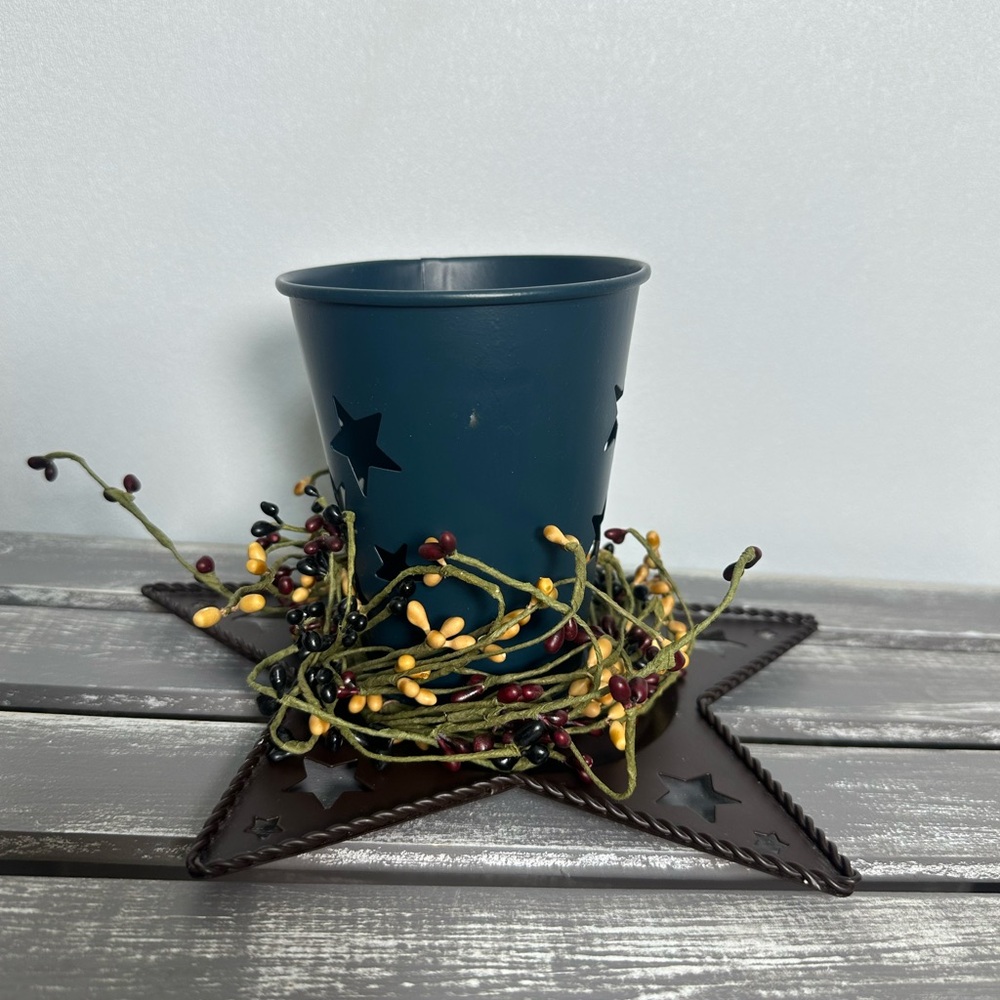 Farmhouse Country Star Candle Holder & Blue Metal Votive Holder/Garland Set of 3 - Picture 2 of 6